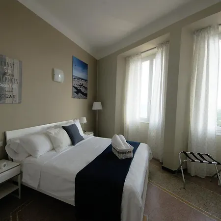 Luna Rooms-2